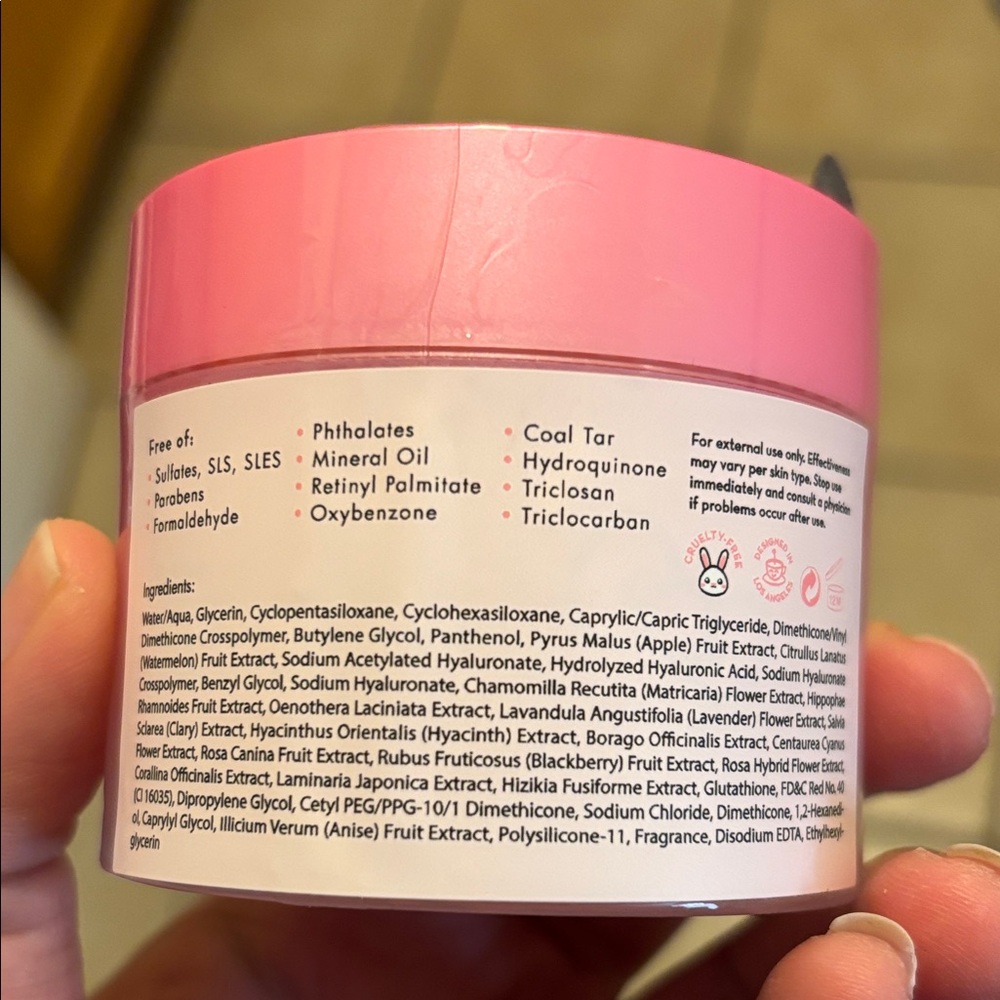 Crème x Hello Kitty Pink Water Crème - Hydrating Face Cream (Pink) - Picture 3 of 5